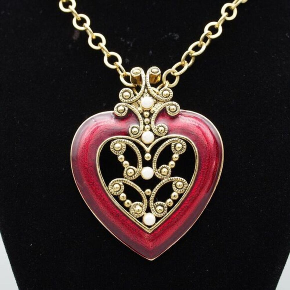 1990s Avon Romantic Heart Pendant Necklace - Picture 3 of 8